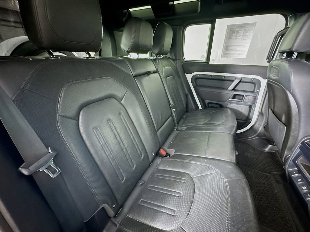 Used 2021 Land Rover Defender 110 X-Dynamic SE AWD/4WD image 27