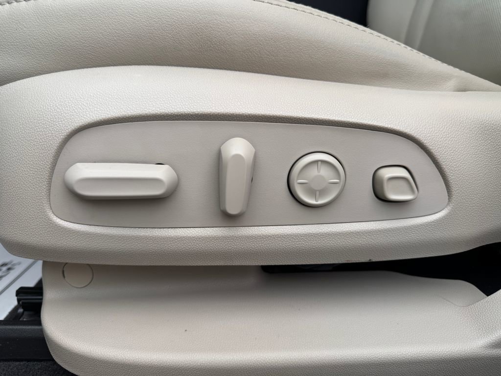 Used 2020 Buick Enclave Premium w/ Trailering Package, 5000 lbs. image 21