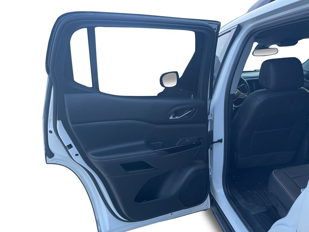 Used 2023 GMC Acadia AT4 w/ Technology Package image 26