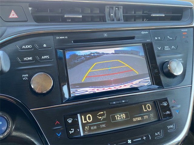 Used 2017 Toyota Avalon Limited image 29