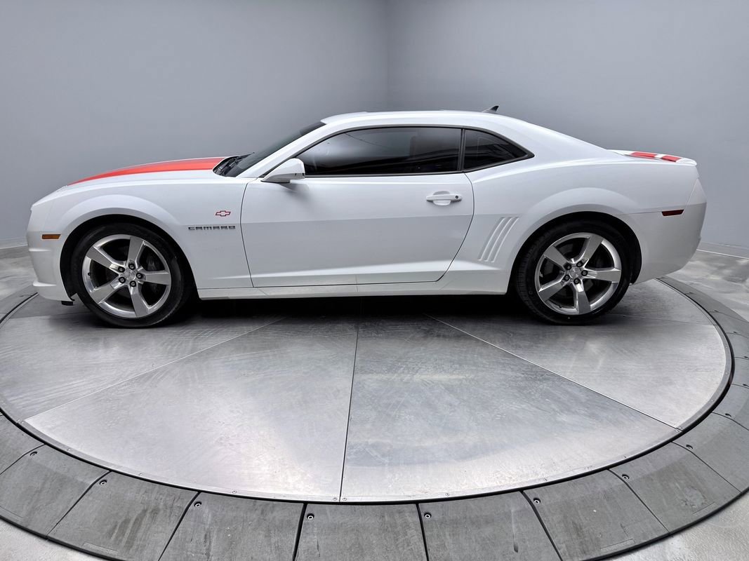 Used 2010 Chevrolet Camaro SS w/ RS Package RWD image 8