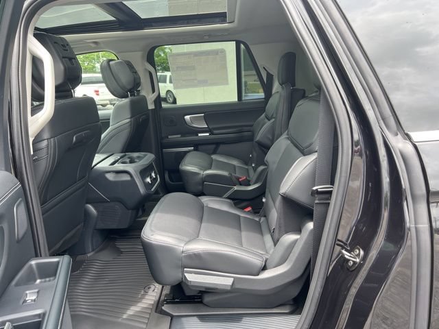 New 2026 Ford Expedition Max Platinum w/ Driver's Package AWD/4WD image 13