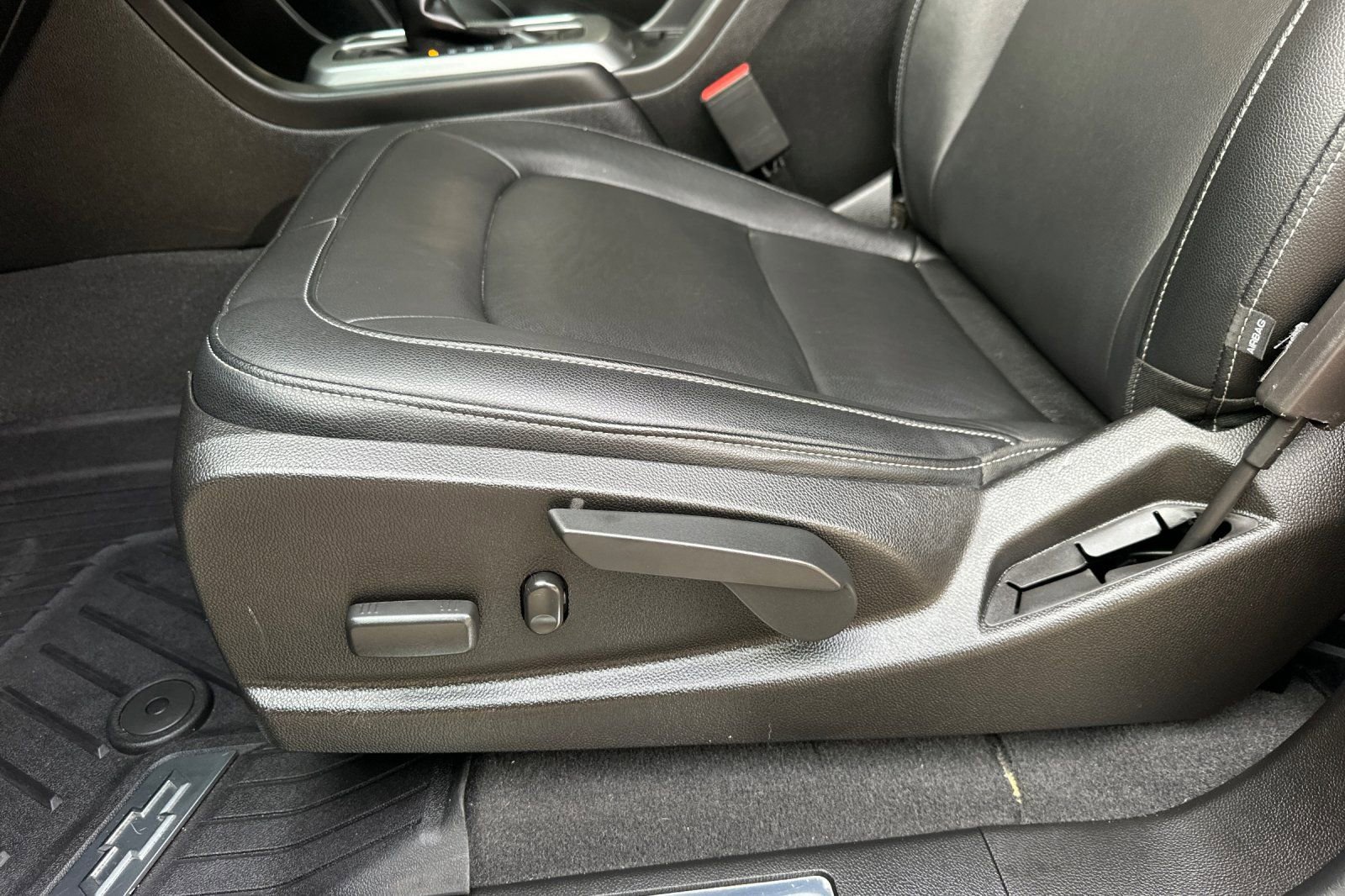 Certified 2020 Chevrolet Colorado ZR2 w/ ZR2 Midnight Special Edition image 13