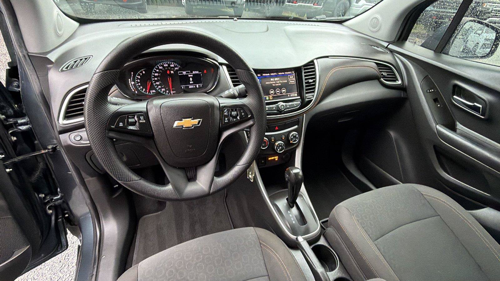 Used 2021 Chevrolet Trax LS w/ Tint and Cruise Package FWD image 3