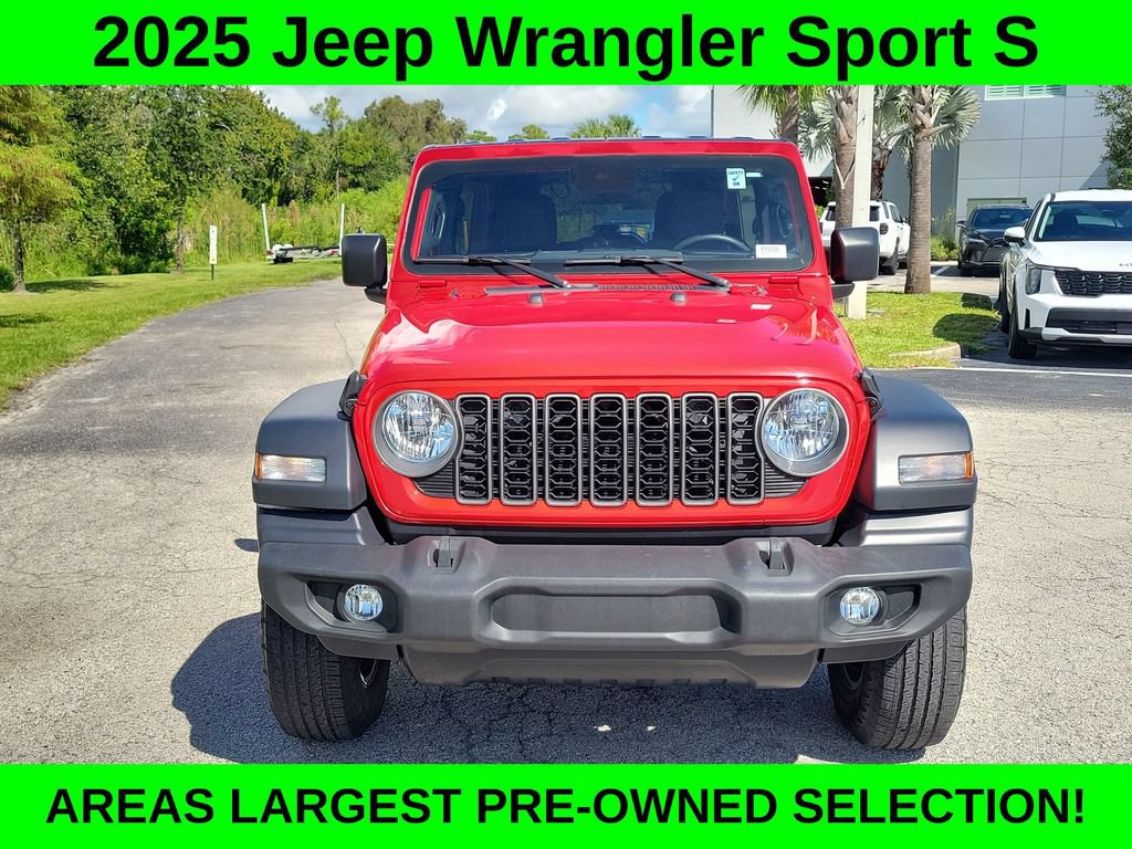 Used 2025 Jeep Wrangler Unlimited Sport AWD/4WD image 2