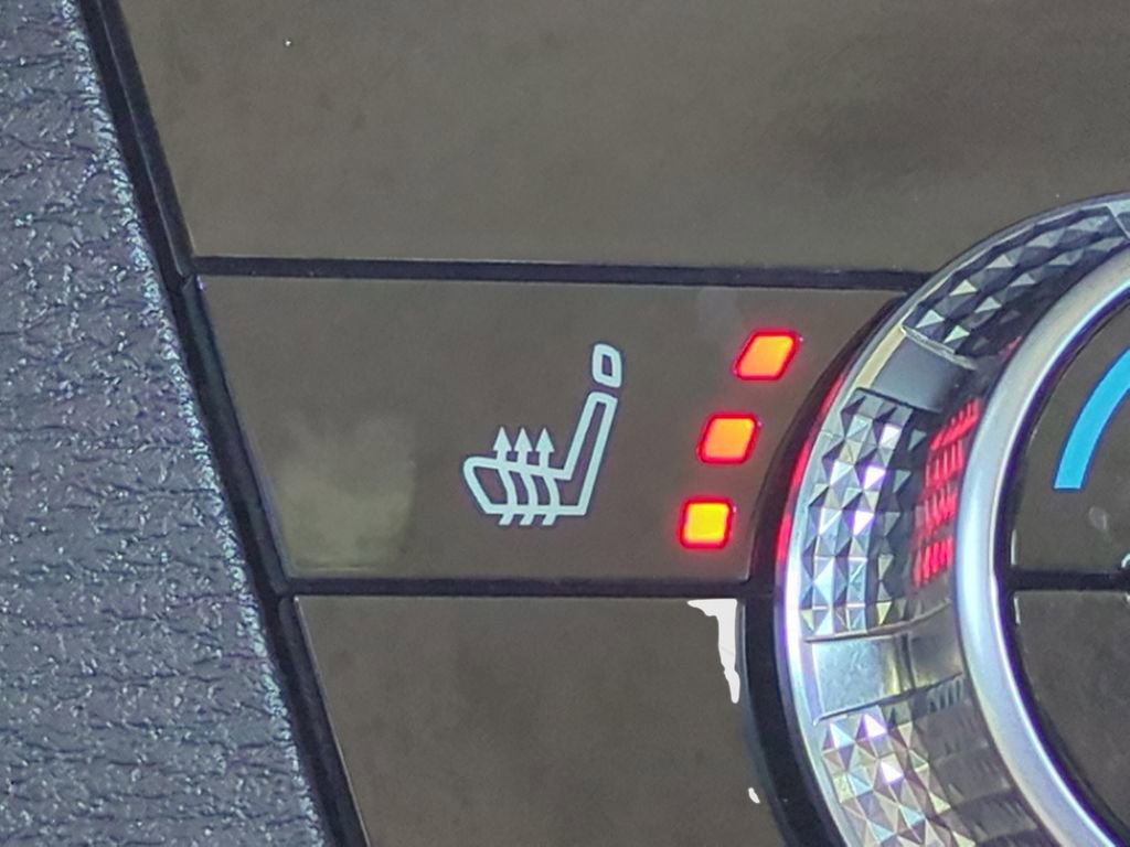 Used 2023 Mitsubishi Outlander SE image 30