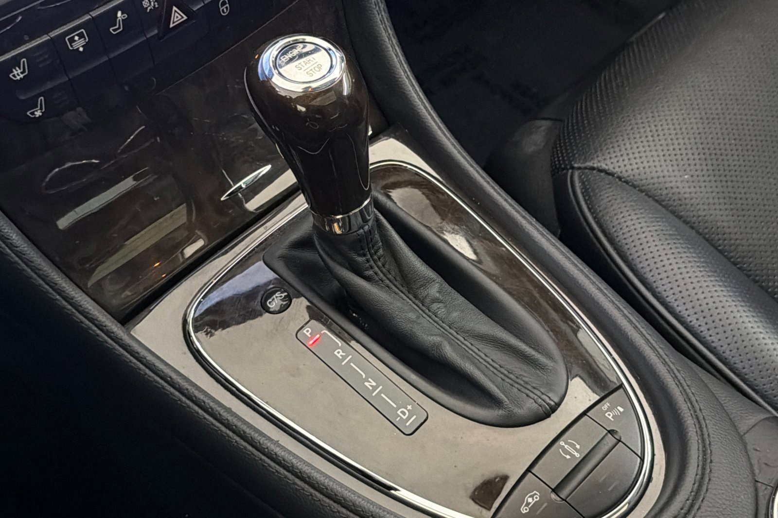 Used 2009 Mercedes-Benz CLS 550 image 16