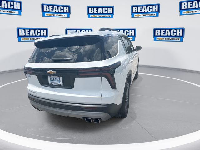 Used 2025 Chevrolet Traverse LT FWD image 7