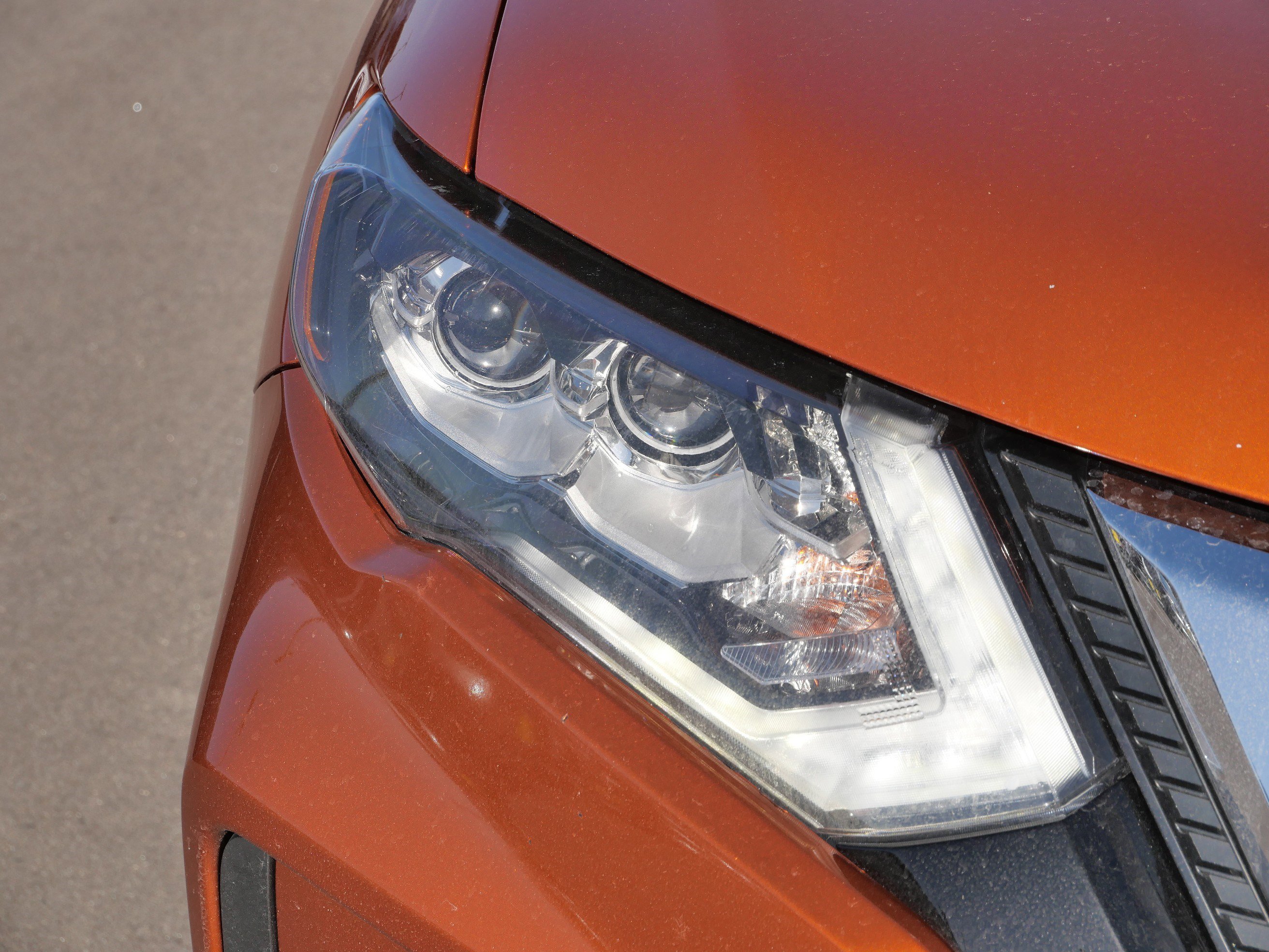 Used 2020 Nissan Rogue SL w/ Premium Package image 16