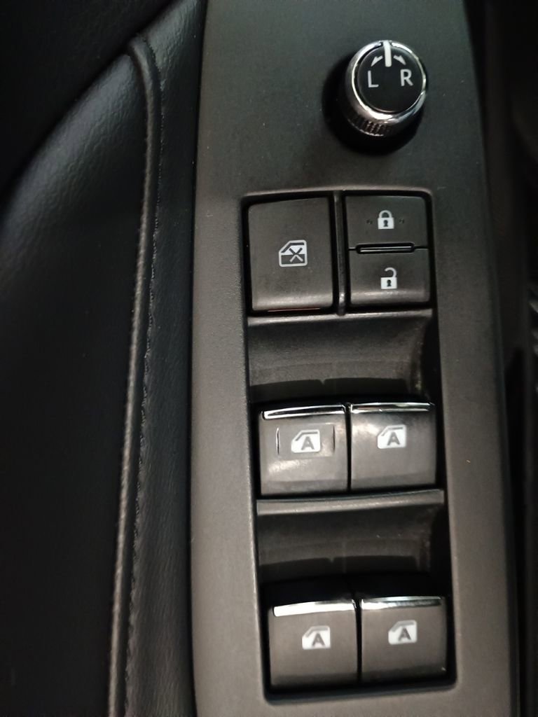 Used 2019 Toyota Avalon XLE w/ Moonroof Package image 19