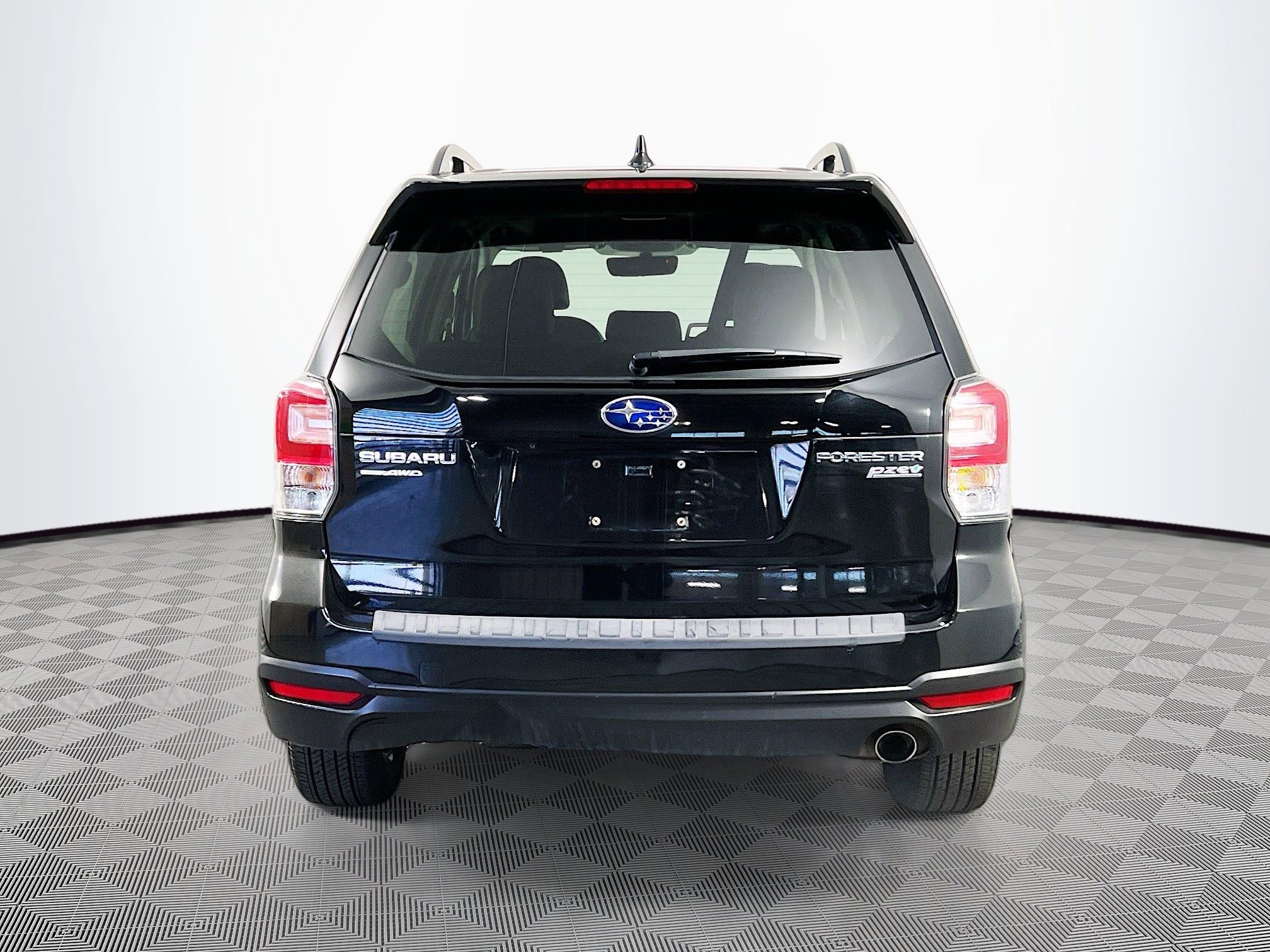 Used 2017 Subaru Forester 2.5i Limited w/ Popular Package #2 image 28