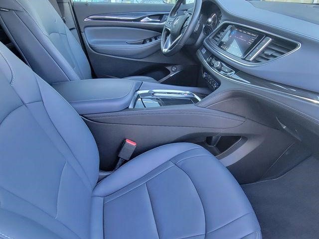 Certified 2023 Buick Enclave Essence image 22