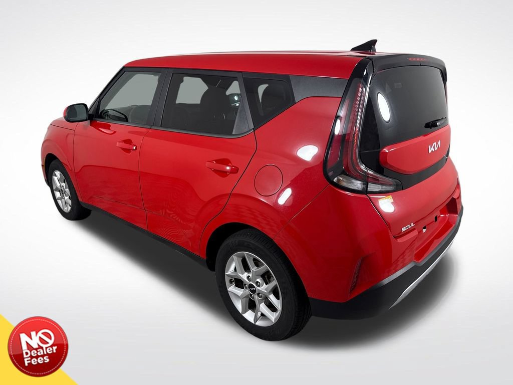Used 2023 Kia Soul LX w/ LX Technology Package FWD image 6