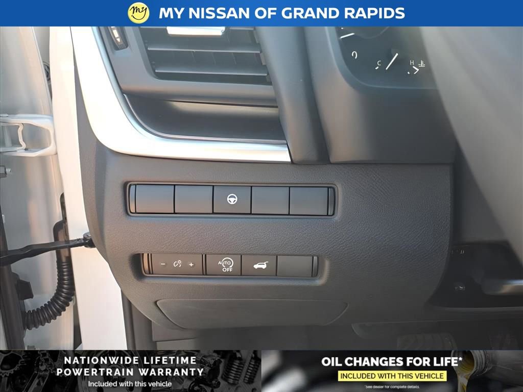 New 2026 Nissan Rogue SV image 15