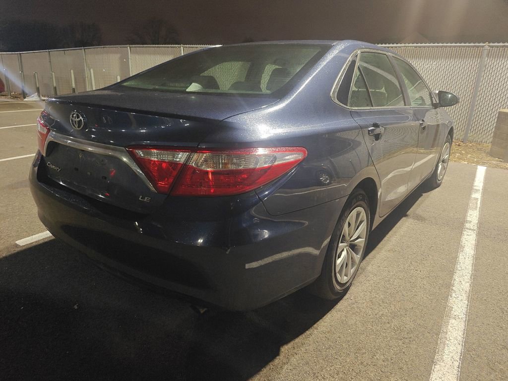 Used 2017 Toyota Camry LE image 4