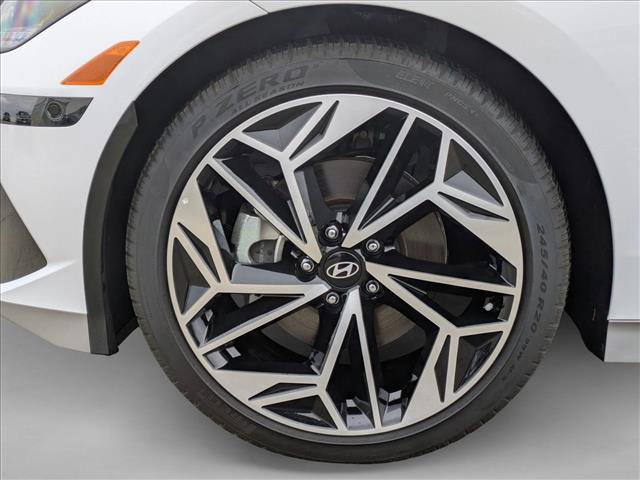 Used 2025 Hyundai Ioniq 6 Limited image 25