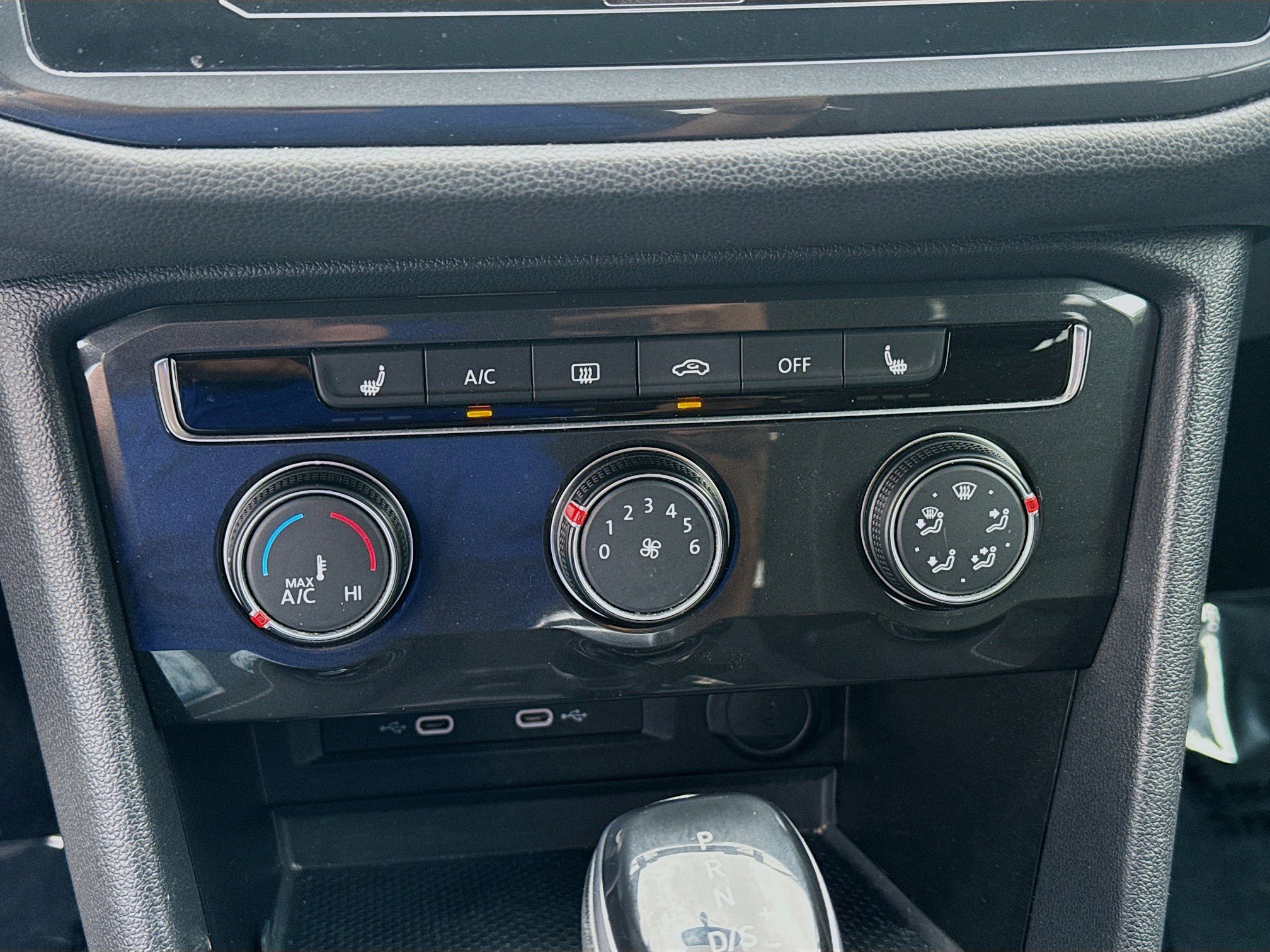 Certified 2022 Volkswagen Tiguan S image 14