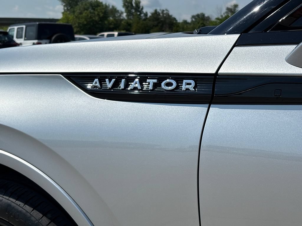 Used 2024 Lincoln Aviator Black Label w/ Jet Package AWD/4WD image 57