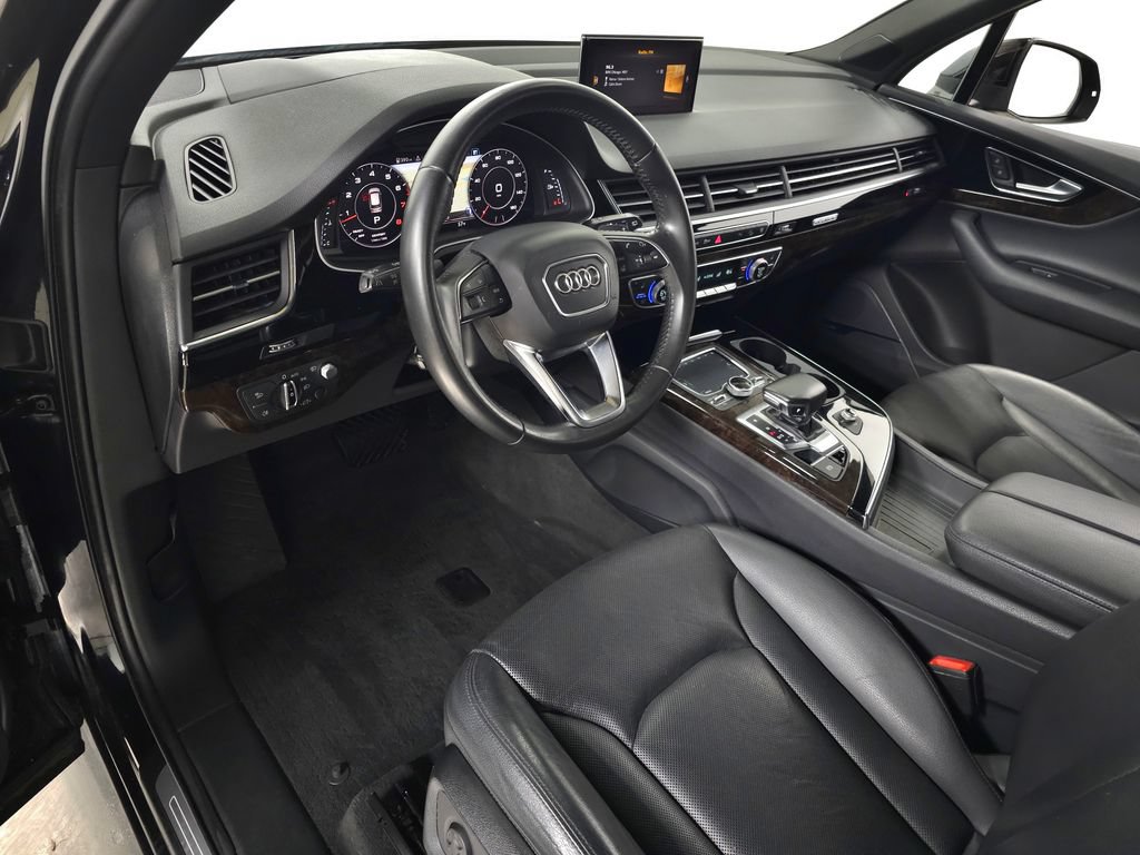 Used 2017 Audi Q7 3.0T Prestige w/ Prestige Package AWD/4WD image 16