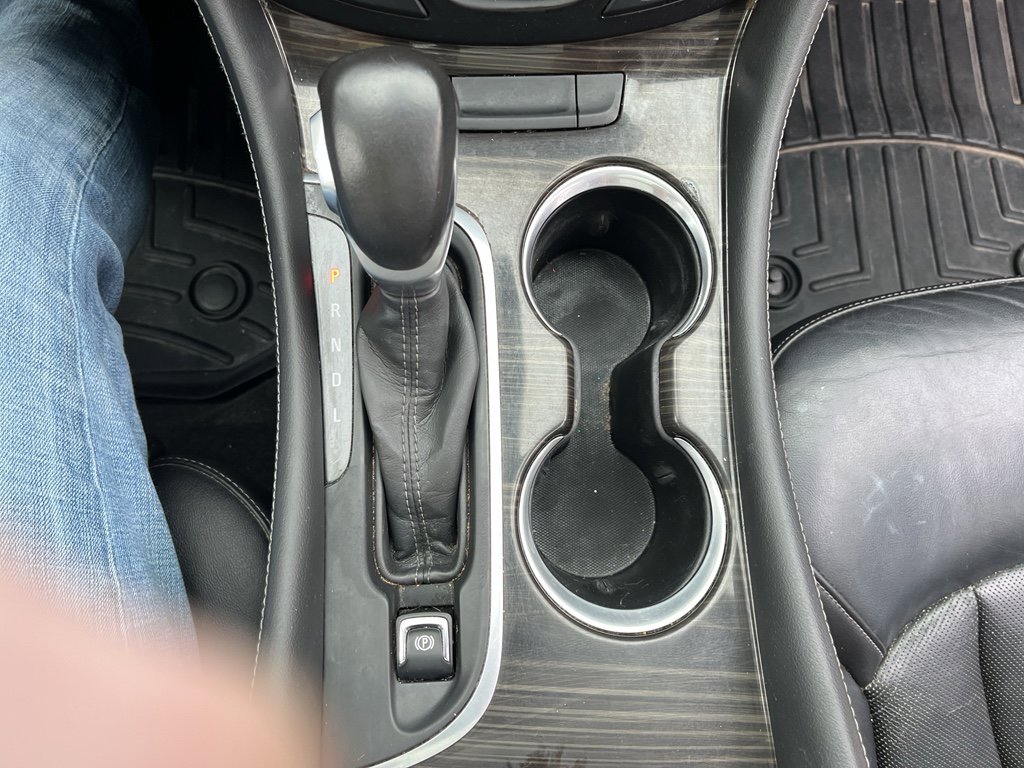 Used 2020 Buick Envision Premium w/ LPO, Interior Luxury Package image 21