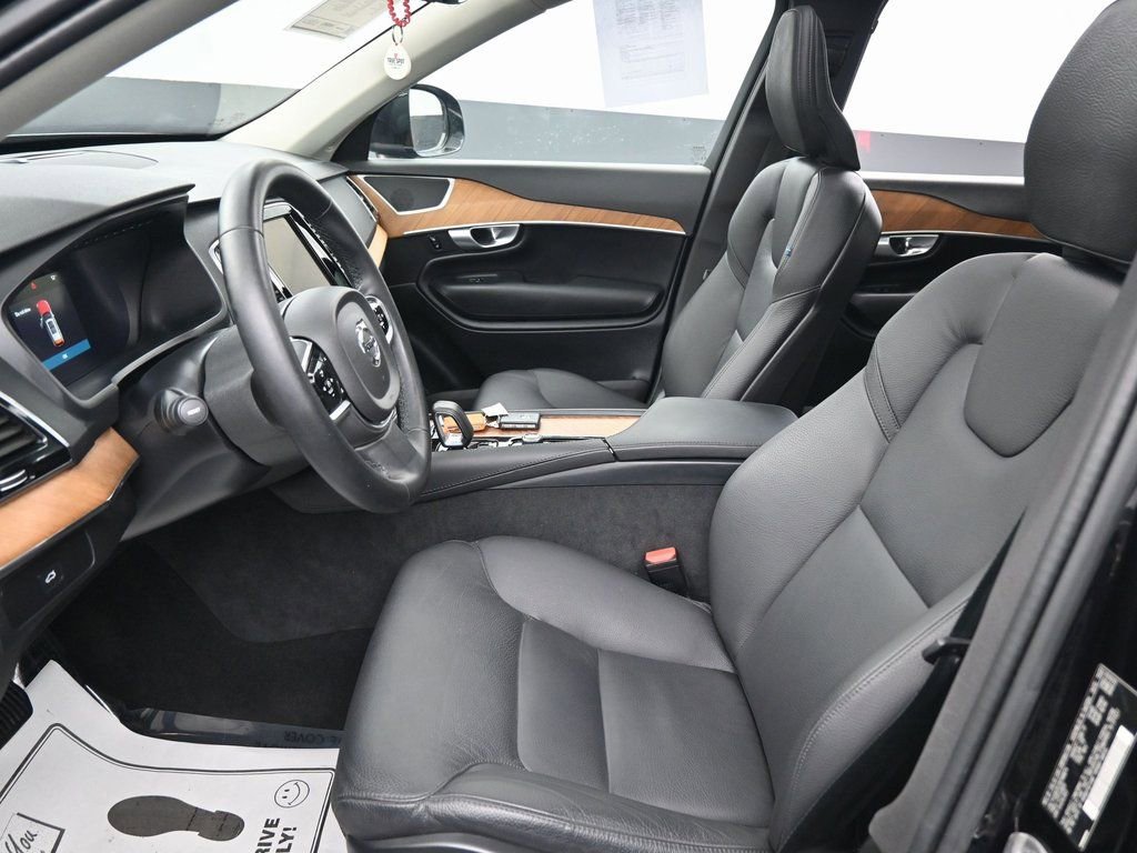 Used 2024 Volvo XC90 B6 Plus w/ Protection Package Premier image 25