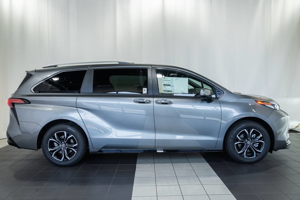 New 2026 Toyota Sienna Platinum AWD/4WD image 3