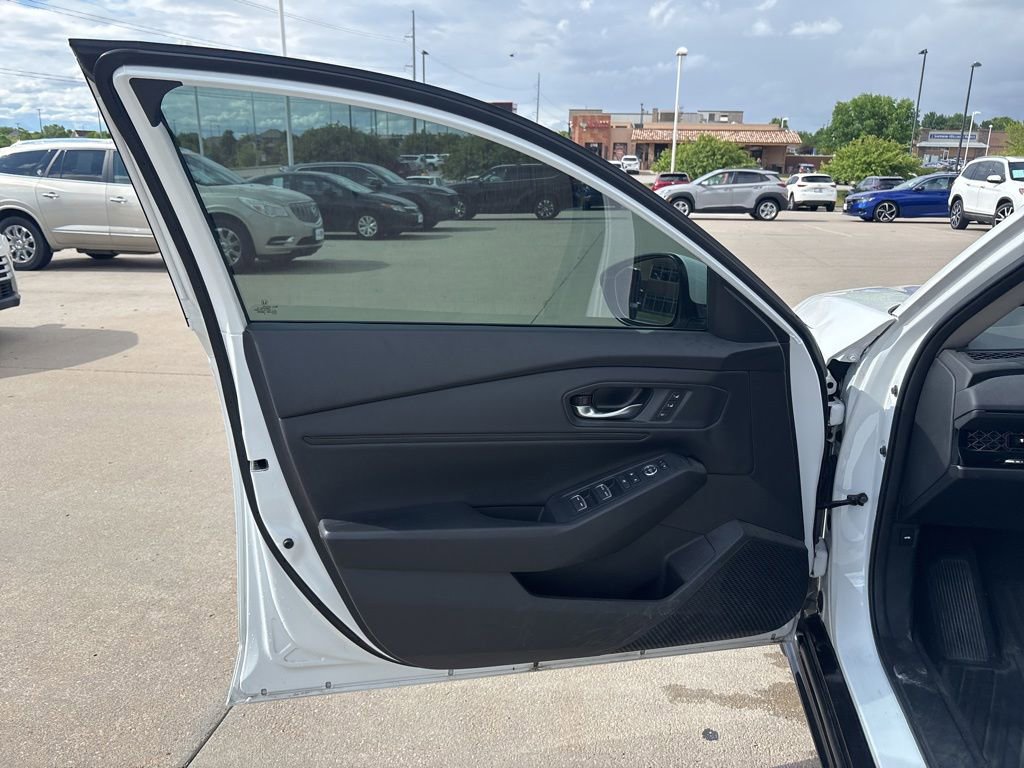 Used 2023 Honda Accord EX-L image 9