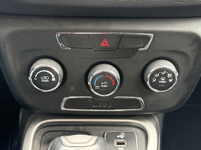 Used 2018 Jeep Compass Latitude AWD/4WD image 26
