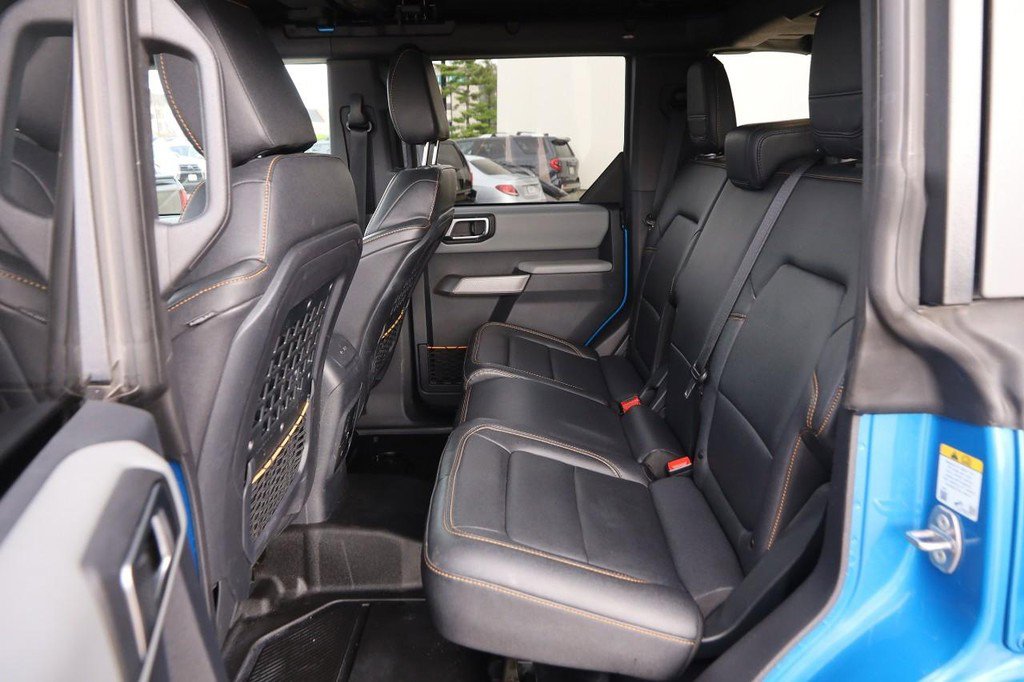 Used 2023 Ford Bronco Badlands w/ Sasquatch Package image 9