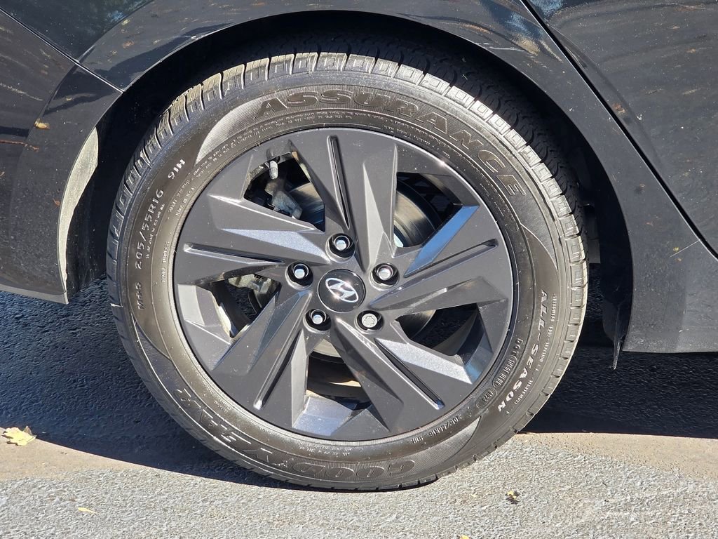 Used 2022 Hyundai Elantra SEL w/ Convenience Package image 9