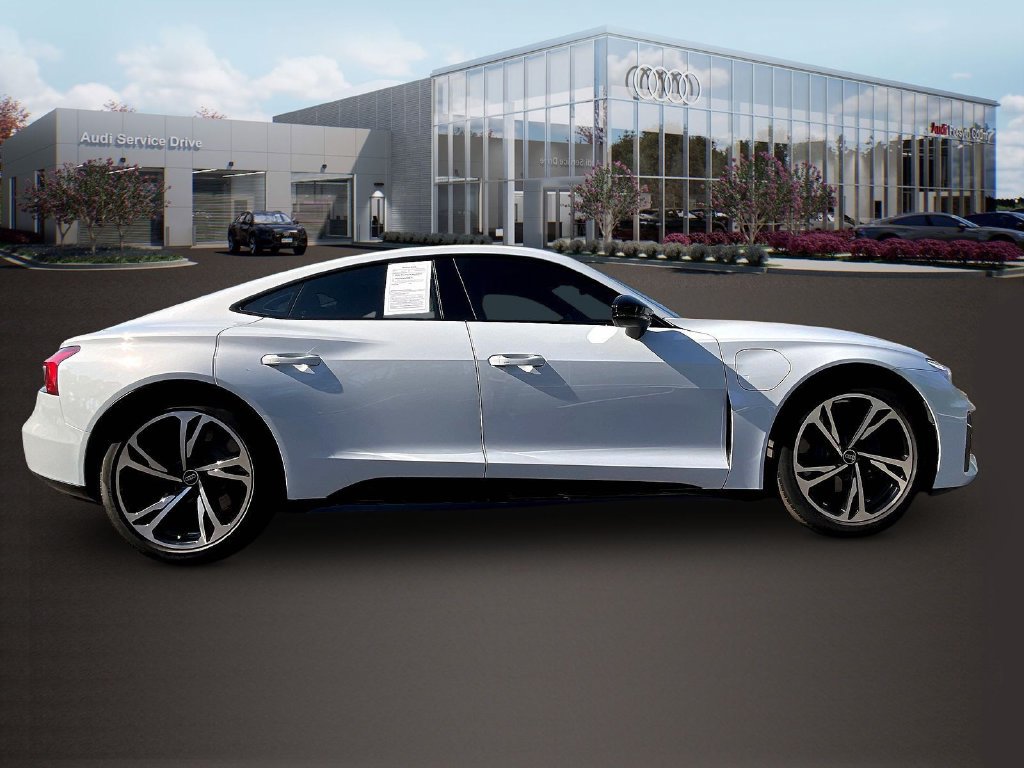 Used 2024 Audi e-tron GT Premium Plus w/ Performance Package AWD/4WD image 8