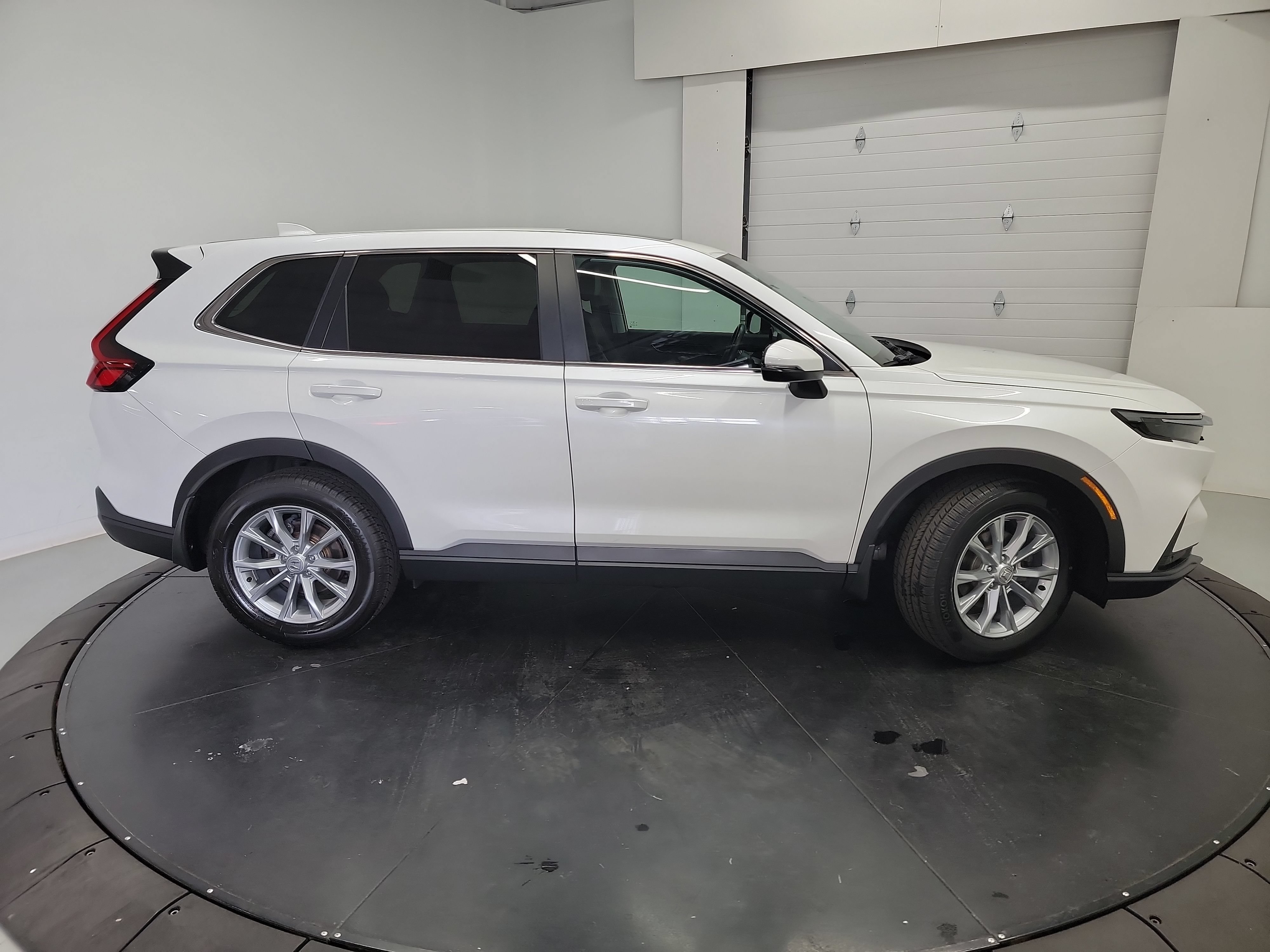 Used 2024 Honda CR-V EX-L image 11