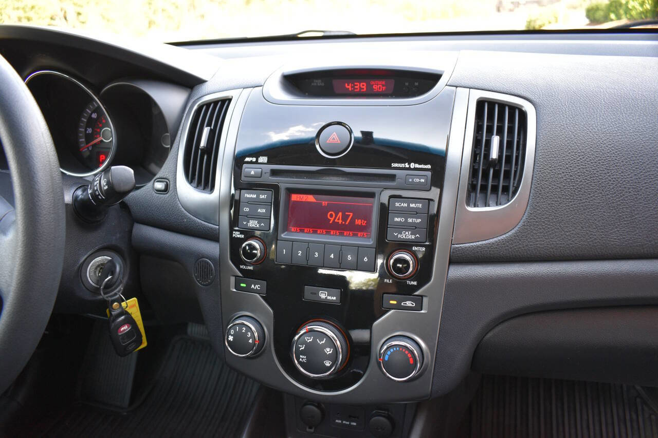 Used 2013 Kia Forte Koup EX FWD image 19