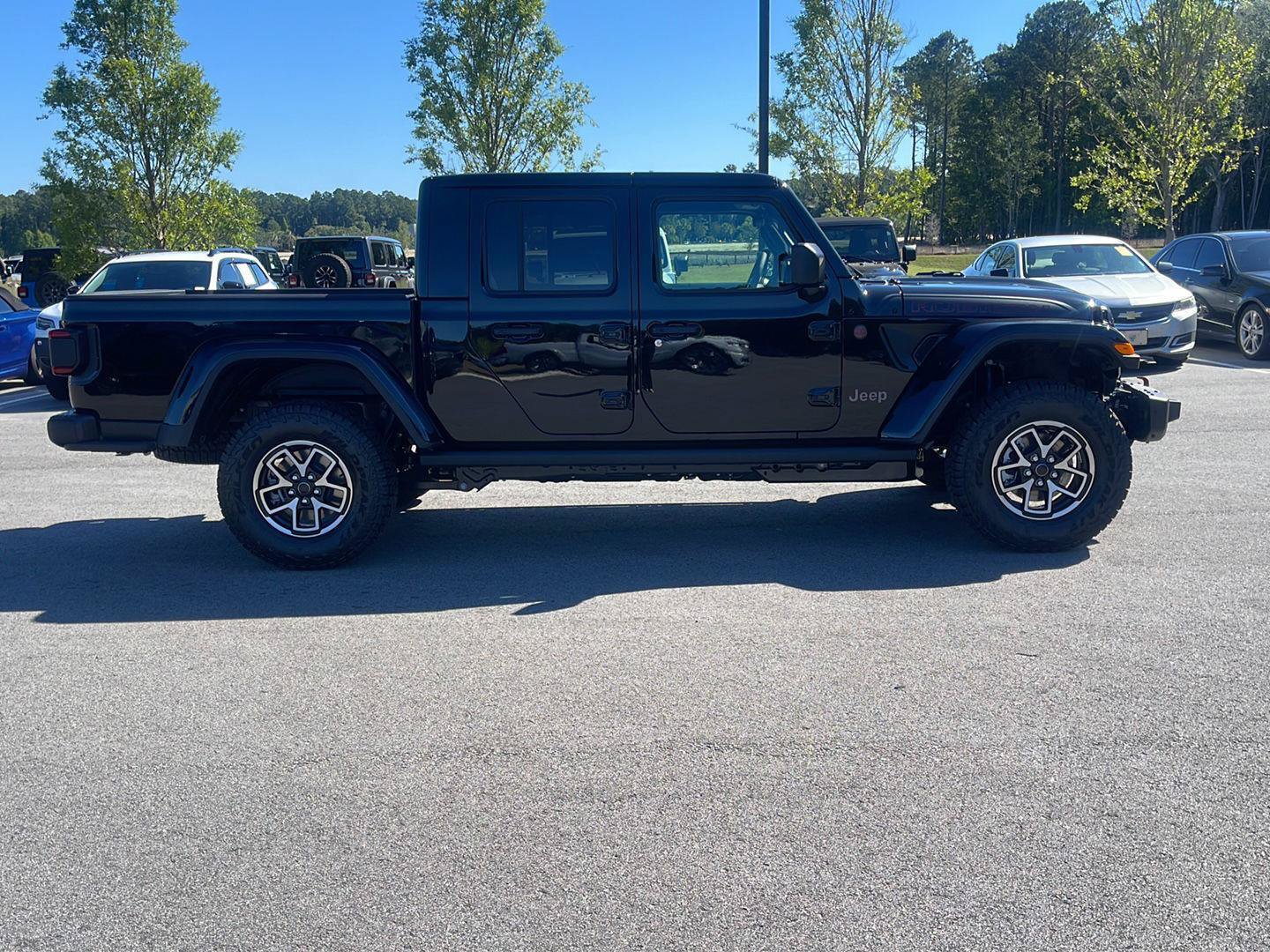 New 2026 Jeep Gladiator Mojave AWD/4WD image 8