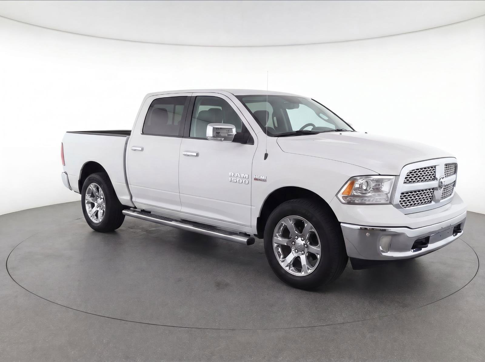 Used 2016 RAM 1500 Laramie RWD image 2
