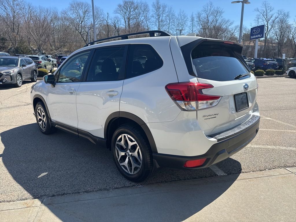 Used 2023 Subaru Forester Premium image 4