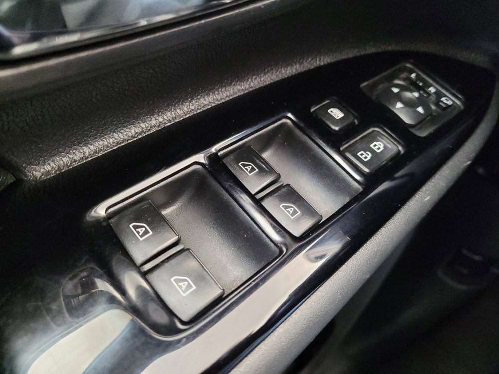 Used 2020 Mitsubishi Outlander SE AWD/4WD image 27