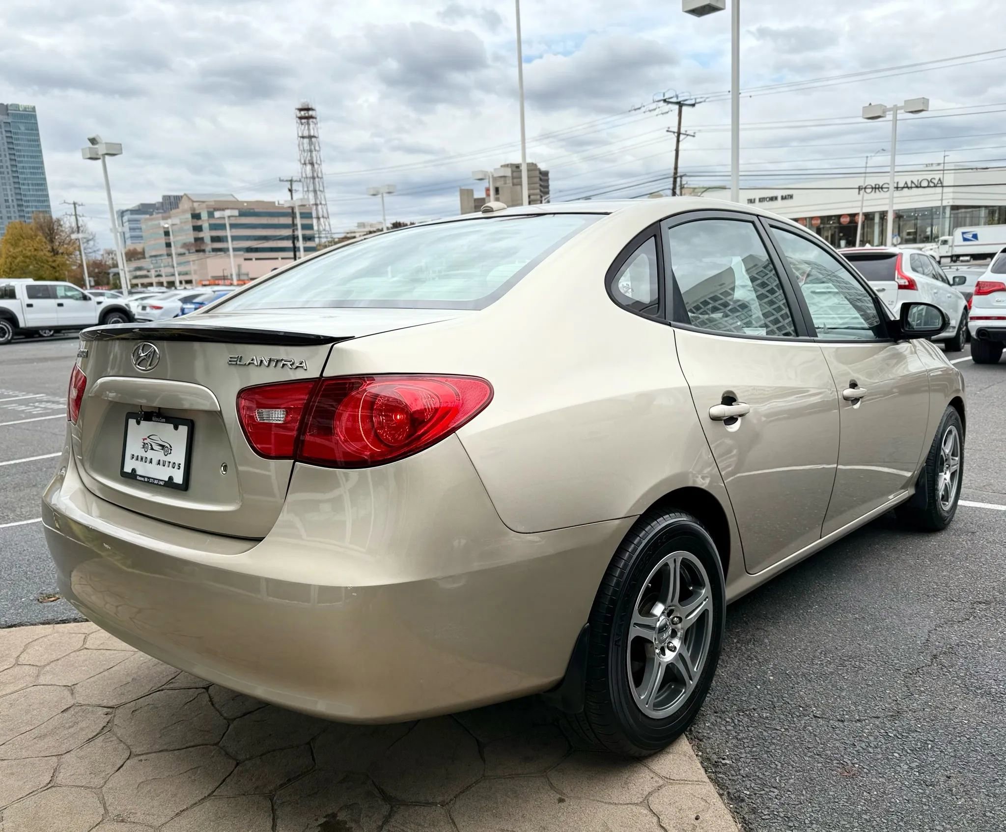 Used 2007 Hyundai Elantra GLS image 7