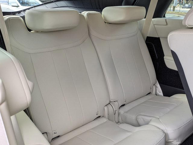 Used 2024 Land Rover Range Rover Long Wheelbase SE image 21