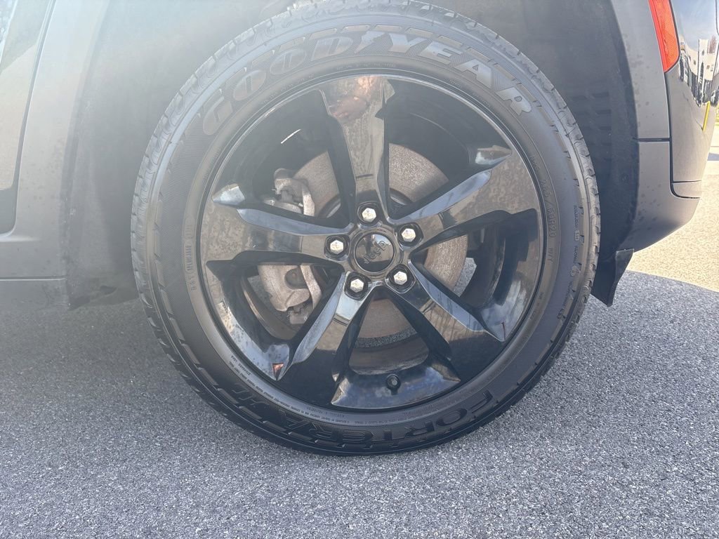 Used 2023 Jeep Grand Cherokee L Laredo AWD/4WD image 22