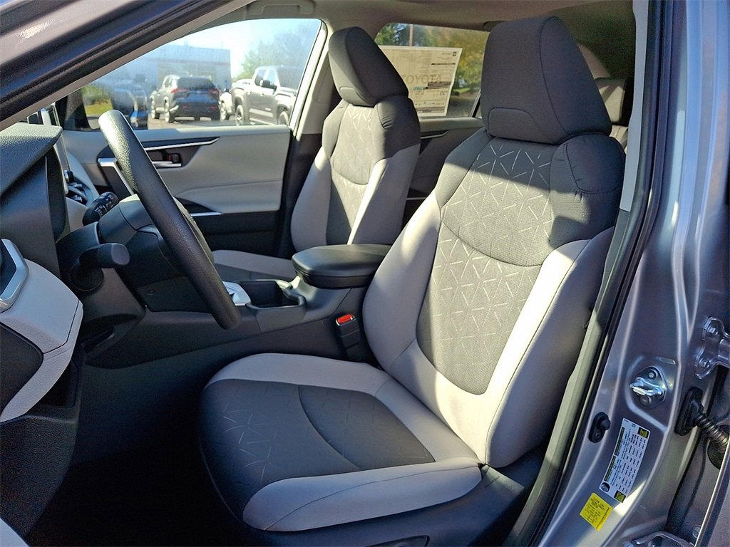 New 2025 Toyota RAV4 XLE image 8