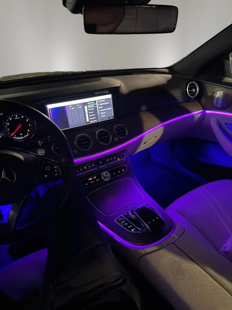 Used 2018 Mercedes-Benz E 300 w/ Premium 2 Package (Q02) image 3