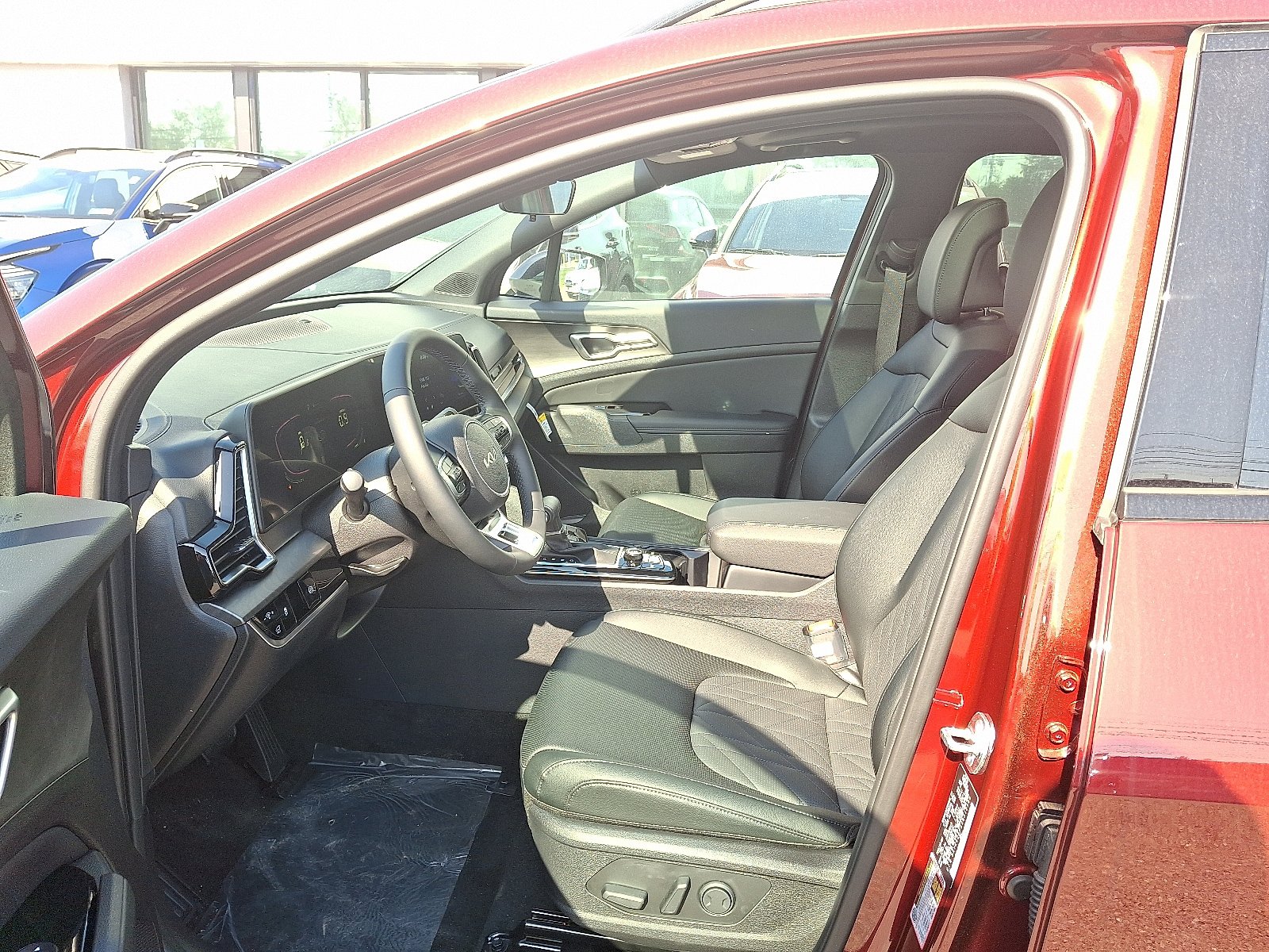 New 2025 Kia Sportage X-Line w/ Premium Package AWD/4WD image 9