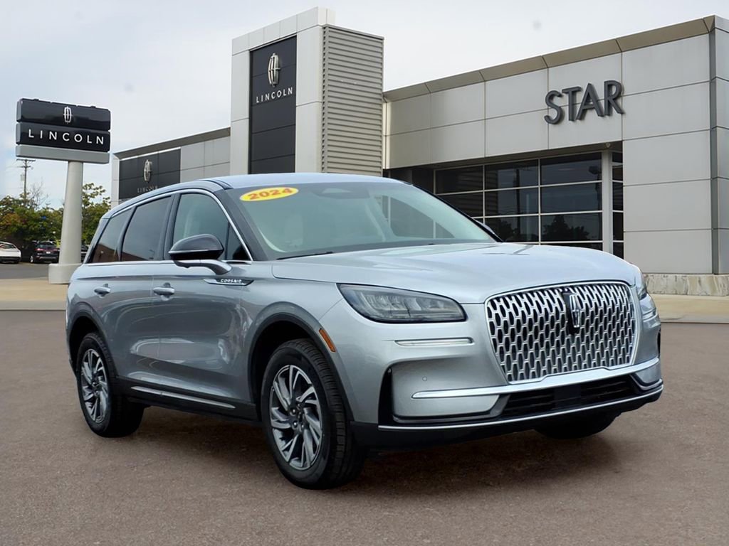Used 2024 Lincoln Corsair AWD w/ Equipment Group 101A image 1