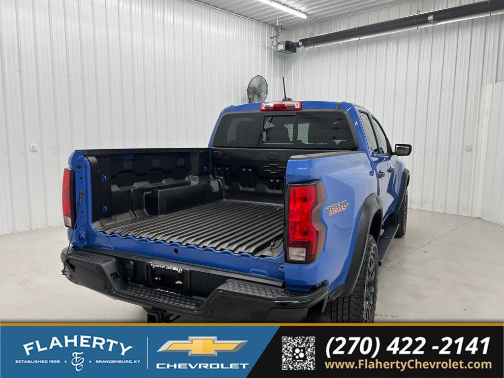 Used 2025 Chevrolet Colorado Trail Boss AWD/4WD video 3