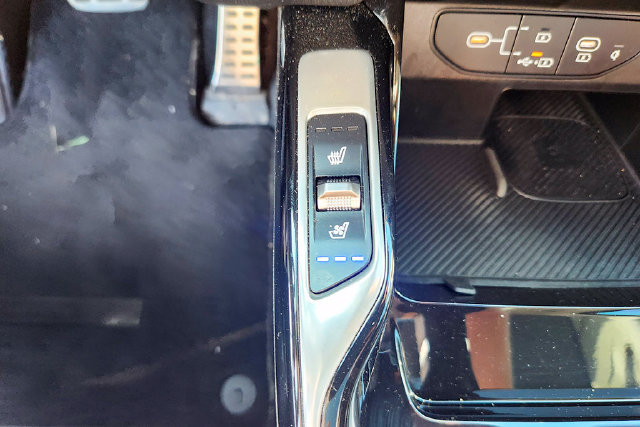 Used 2025 Kia Sorento SX AWD/4WD image 16