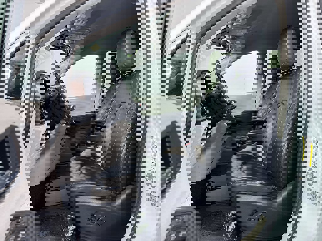 Used 2017 Chrysler Pacifica Touring-L image 7