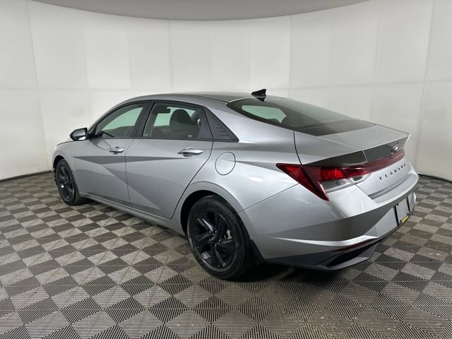 Used 2023 Hyundai Elantra SEL image 5