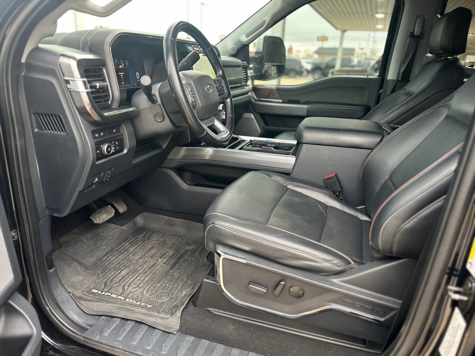 Used 2023 Ford F350 Lariat w/ Lariat Ultimate Package image 26