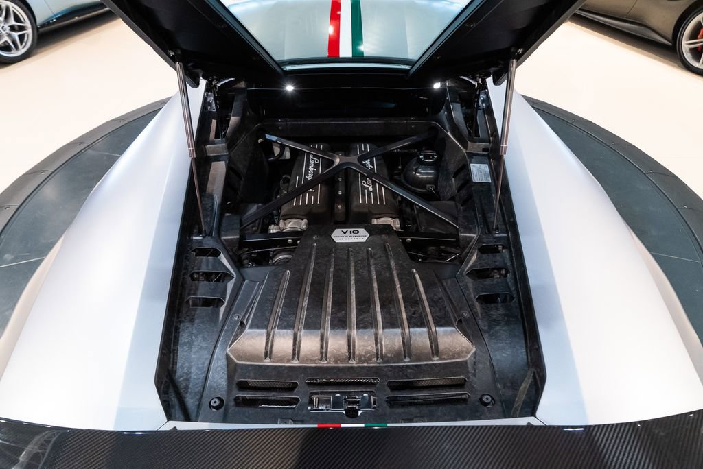 Used 2017 Lamborghini Huracan LP 580-2 image 21